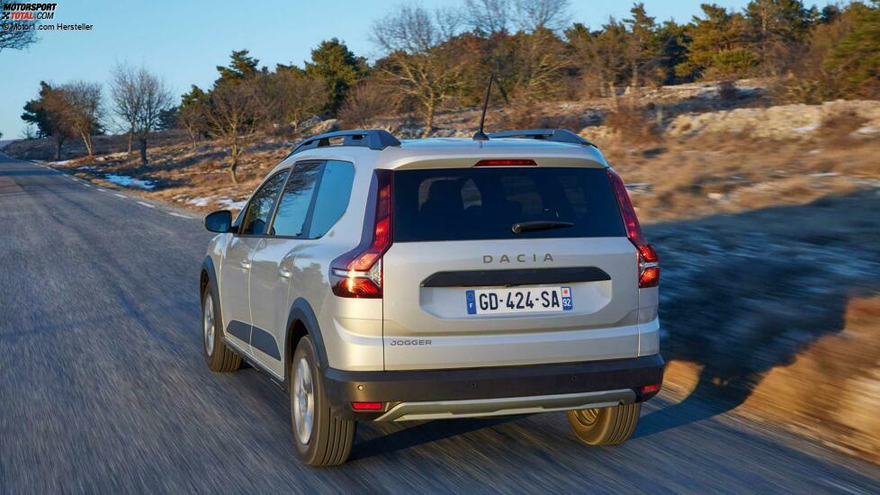 Dacia Jogger (2022) in Moonstone Grey