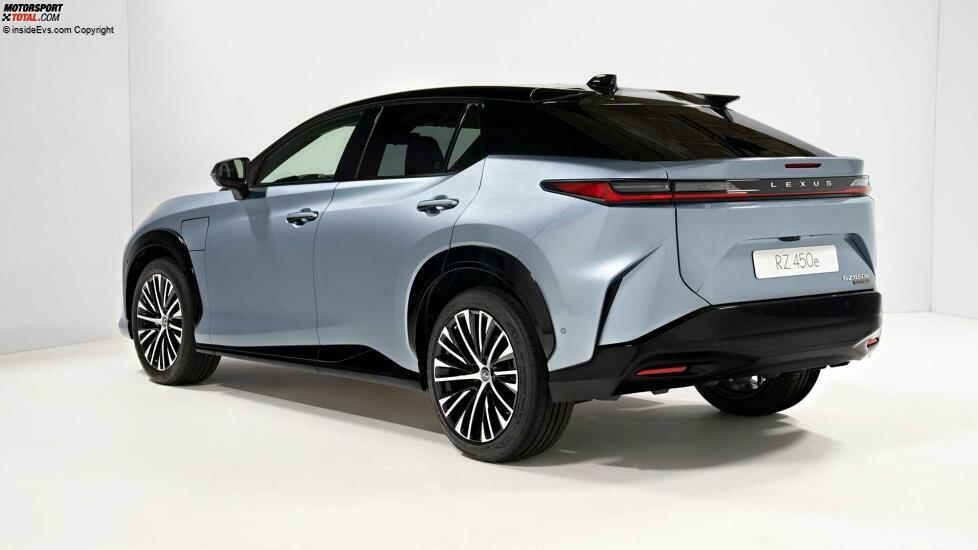Lexus RZ 450e (2022)