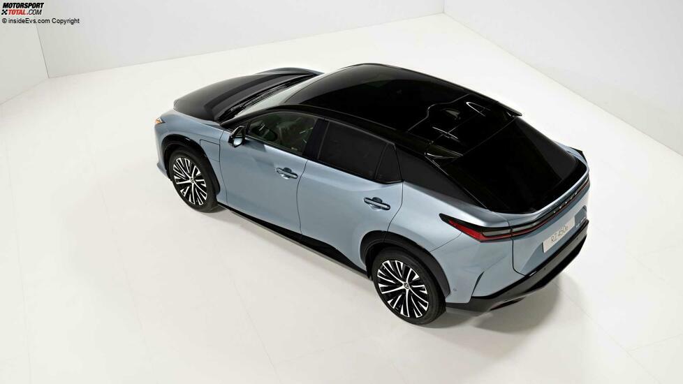 Lexus RZ 450e (2022)