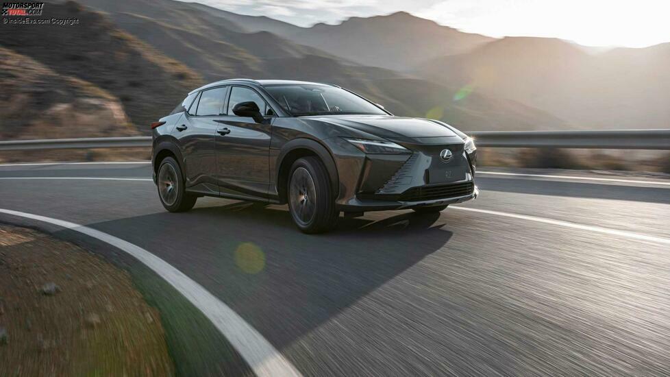 Lexus RZ 450e (2022)