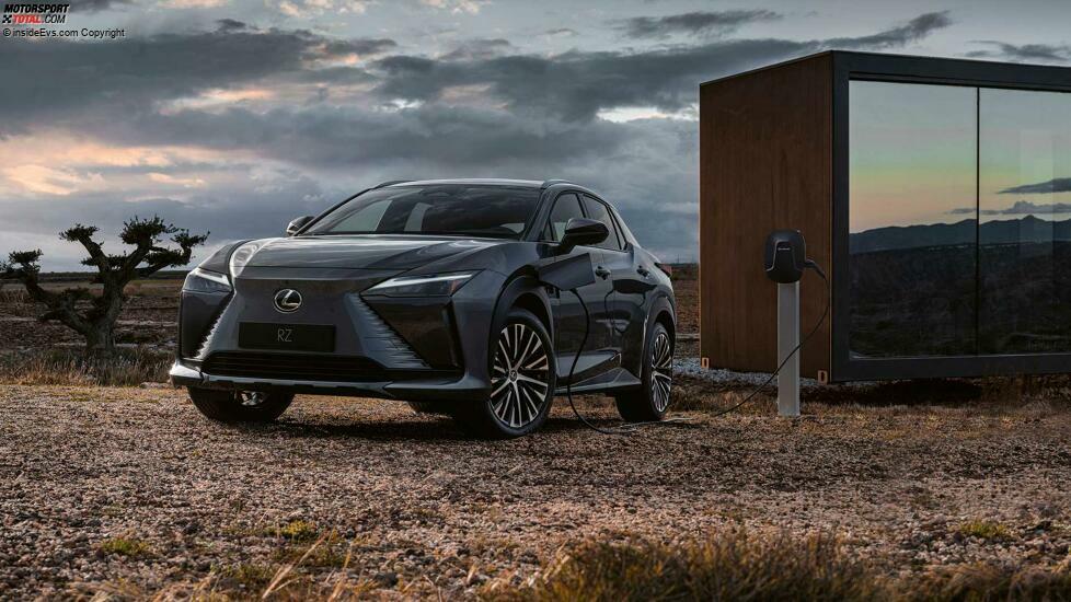 Lexus RZ 450e (2022)