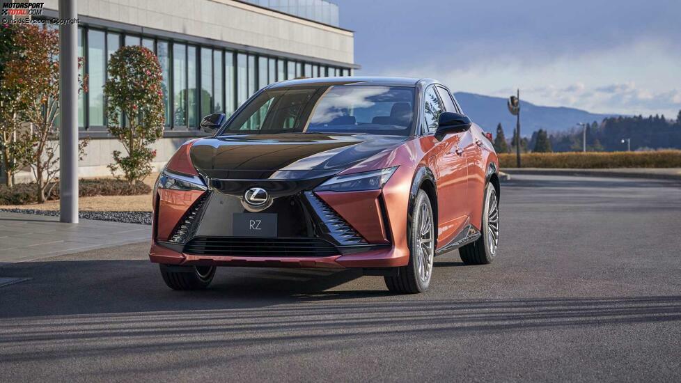 Lexus RZ 450e (2022)