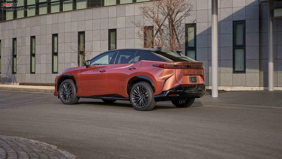 Lexus RZ 450e (2022)
