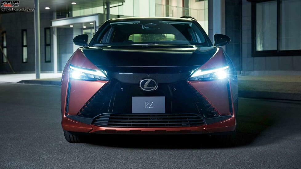 Lexus RZ 450e (2022)