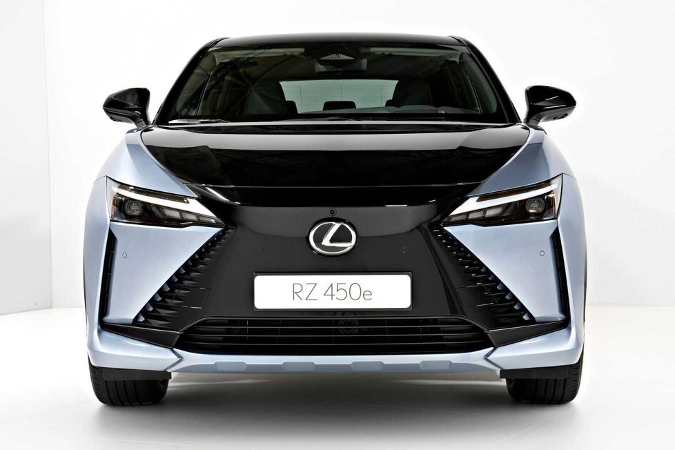 Wie der Toyota bZ4X basiert der RZ auf e-TNGA, aber das Allradsystem scheint eine technische Besonderheit zu sein