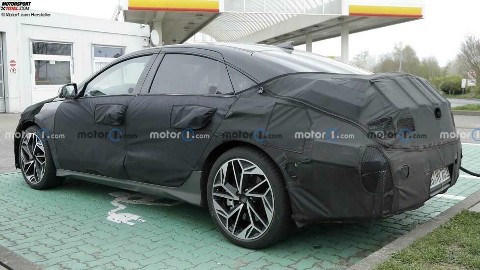 Hyundai Ioniq 6 auf neuen Erlkönigbildern