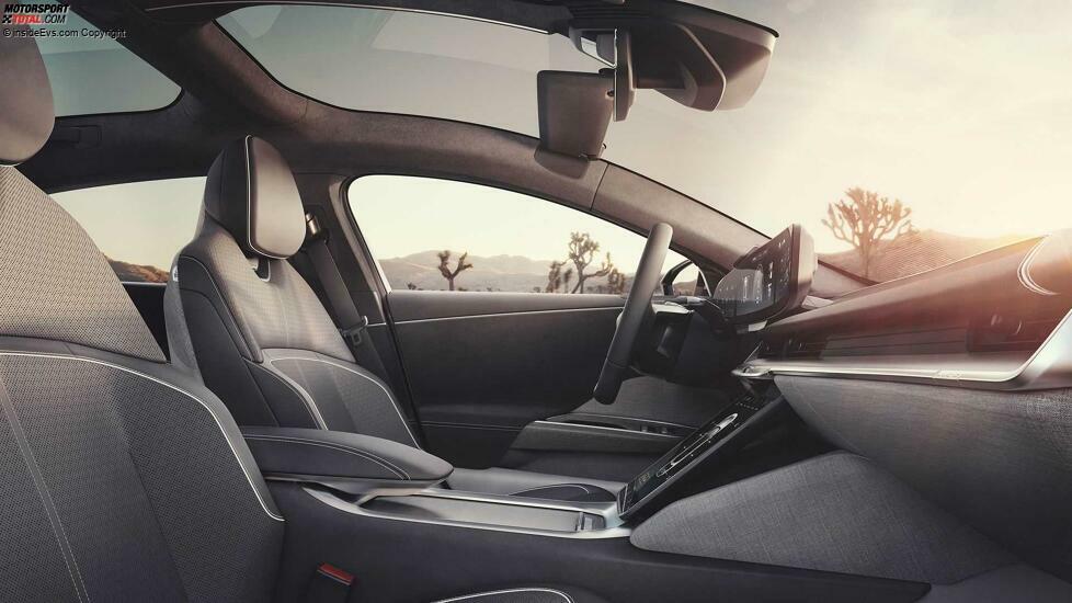 Lucid Air (2022)