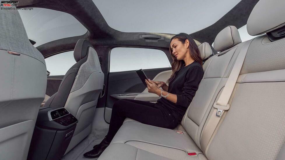 Lucid Air (2022)
