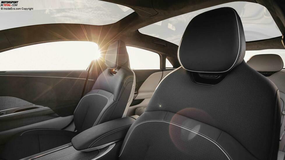 Lucid Air (2022)