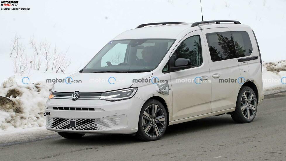 VW Caddy Plug-in-Hybrid als Erlkönig erwischt