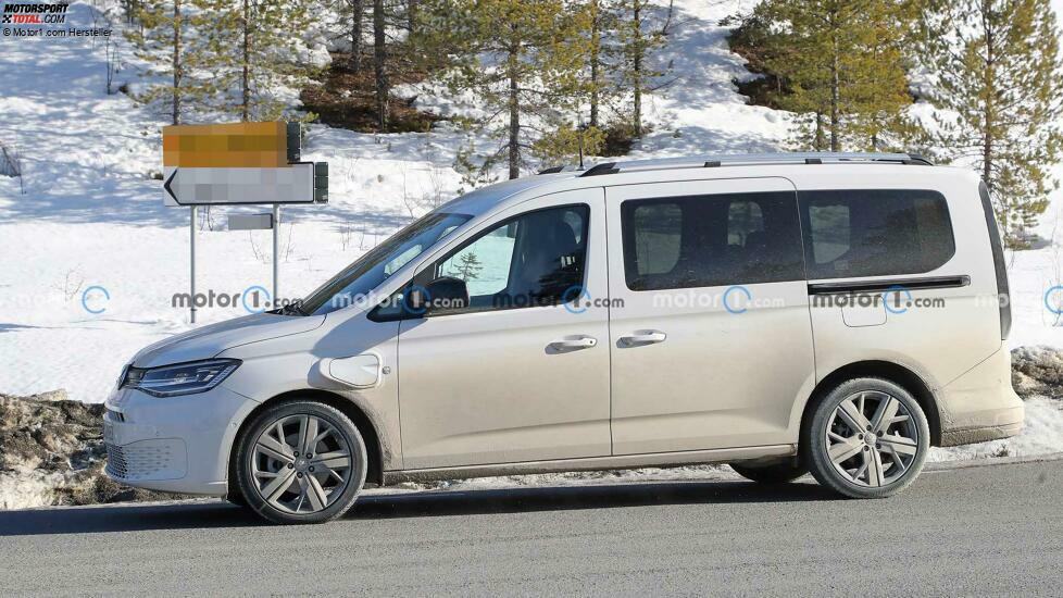 VW Caddy Plug-in-Hybrid als Erlkönig erwischt