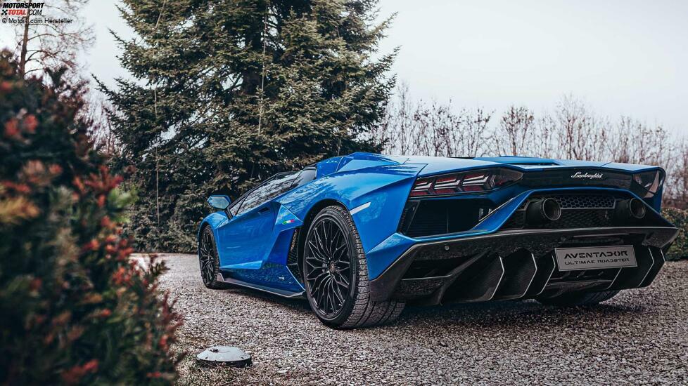 Lamborghini Aventador Ultimae (2022)