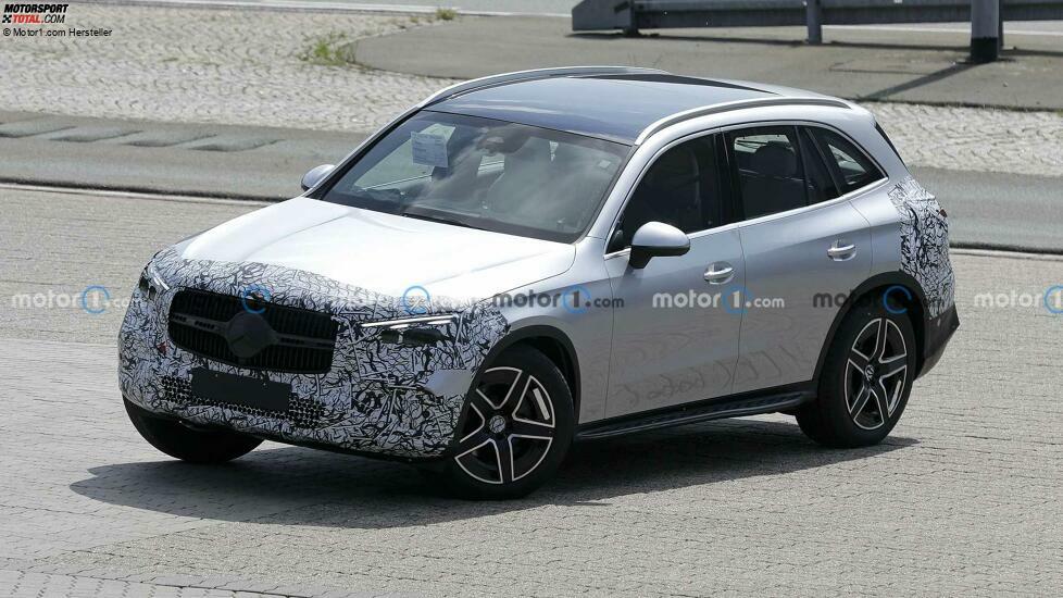 2023 Mercedes GLC mit minimalem Tarnfoto