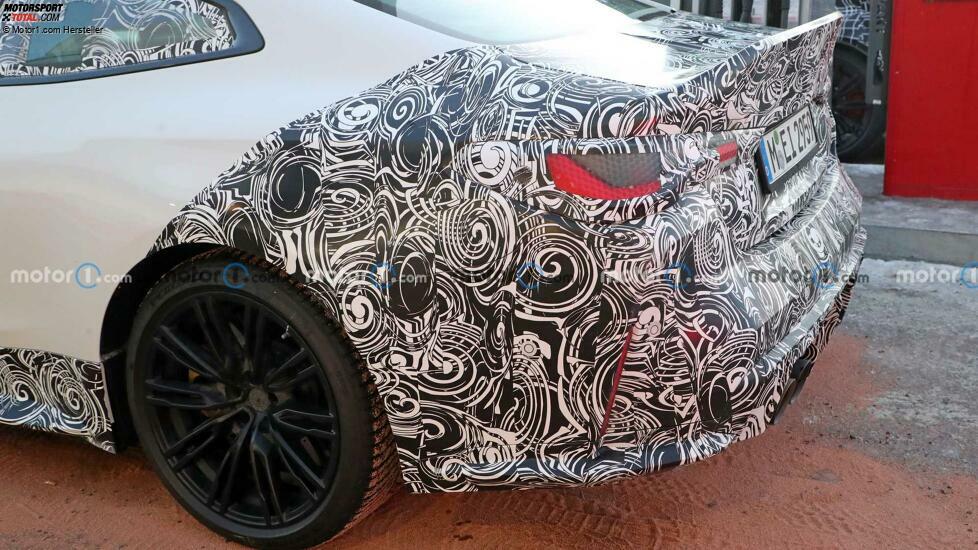 2023 BMW M4 CSL Rückansicht Spion Foto