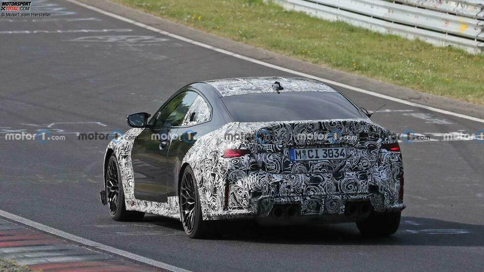 BMW M4 CSL (2022) neue Erlkönigbilder plus Cockpit