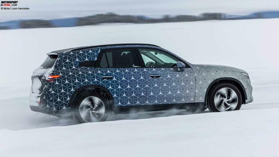 Mercedes GLC (2022) als Prototyp bei der Wintererprobung