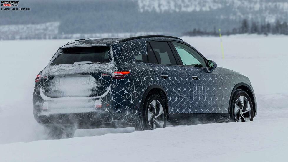 Mercedes GLC (2022) als Prototyp bei der Wintererprobung