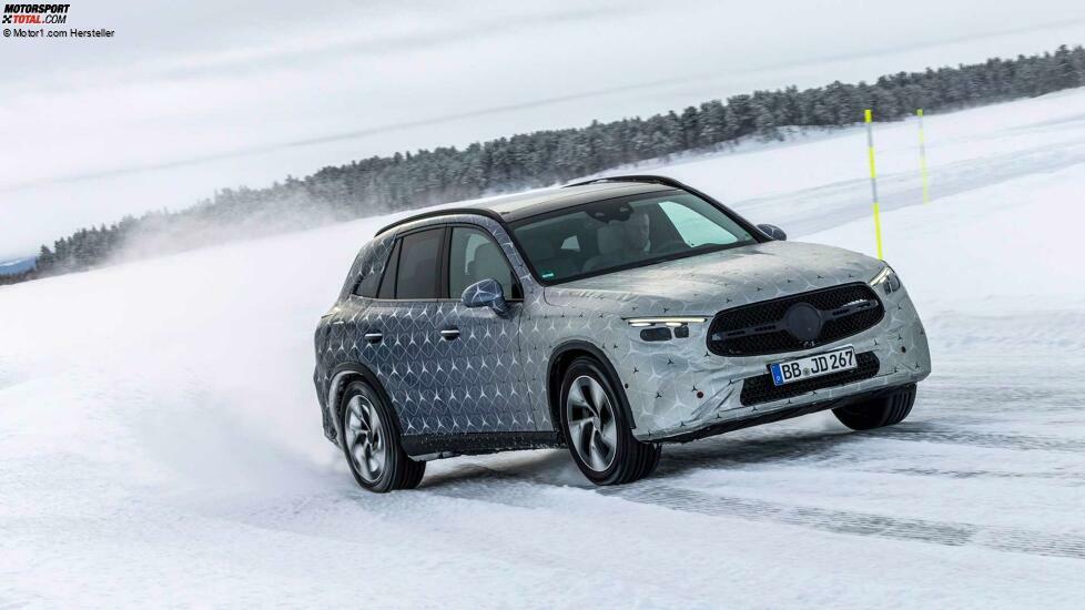 Mercedes GLC (2022) als Prototyp bei der Wintererprobung