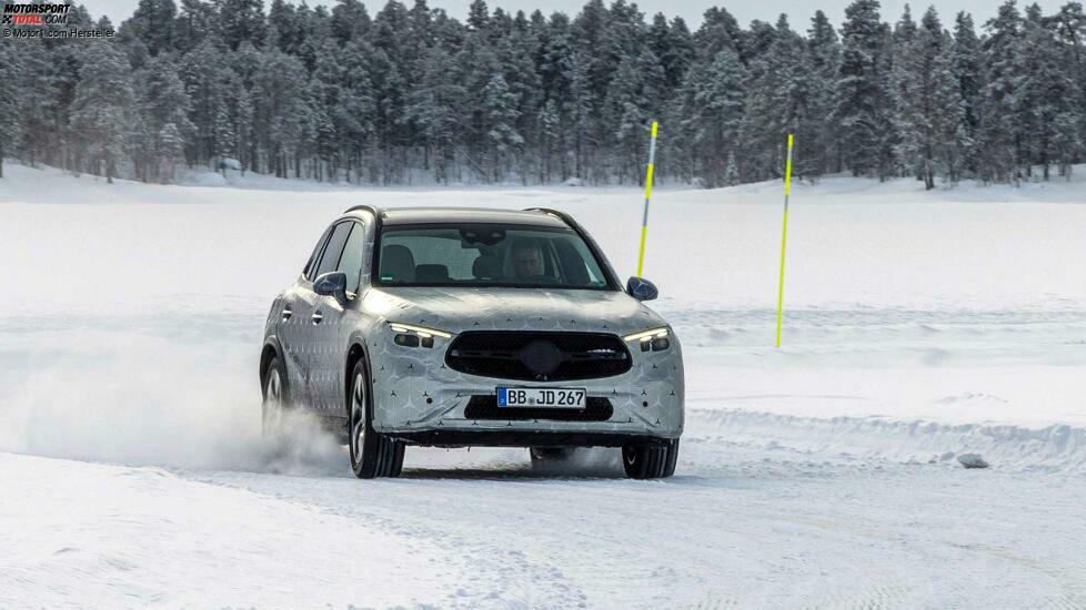 Mercedes GLC (2022) als Prototyp bei der Wintererprobung