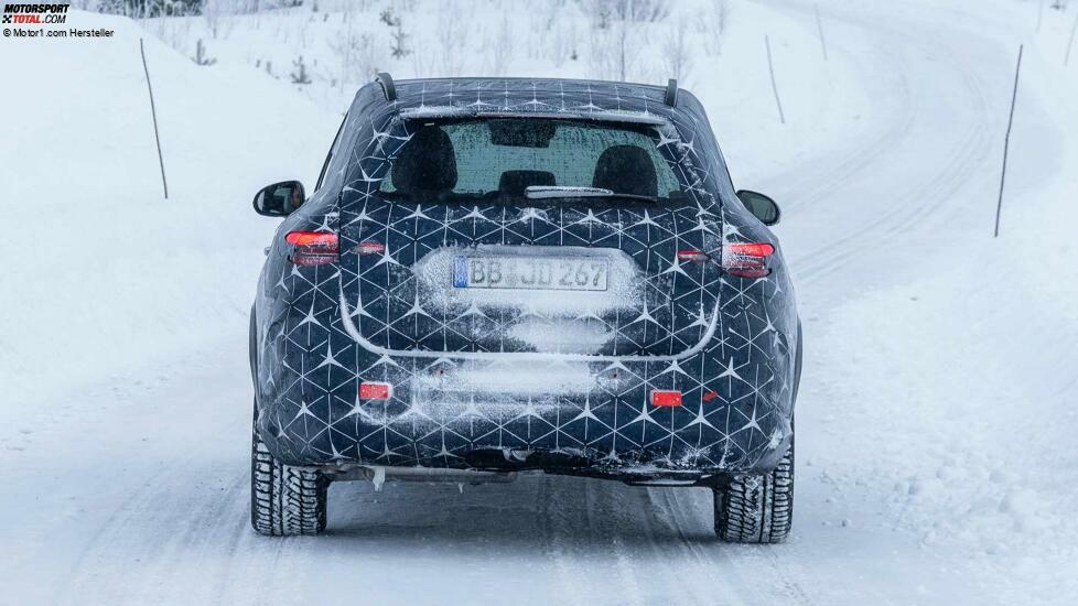 Mercedes GLC (2022) als Prototyp bei der Wintererprobung