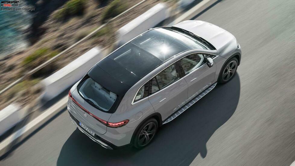 Mercedes EQS SUV in Alpingrau (2023)