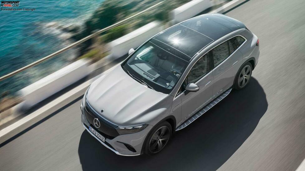 Mercedes EQS SUV in Alpingrau (2023)