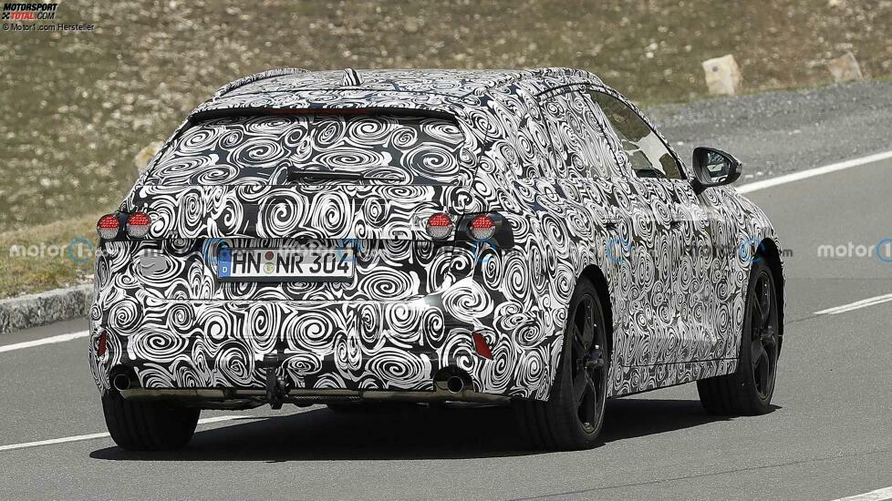 Audi A4 Avant (2023) als Erlkönig