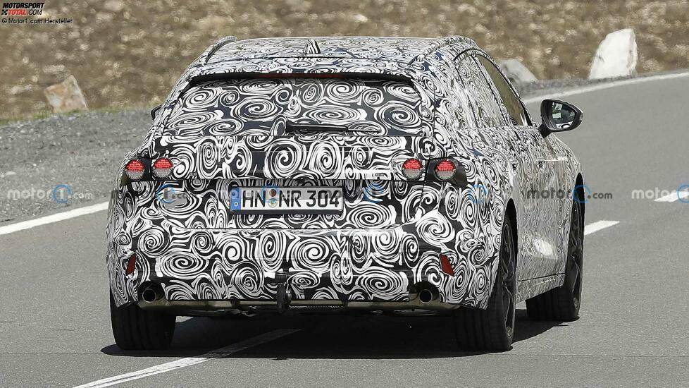 Audi A4 Avant (2023) als Erlkönig