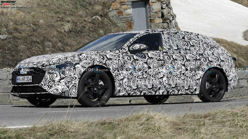 Audi A4 Avant (2023) als Erlkönig