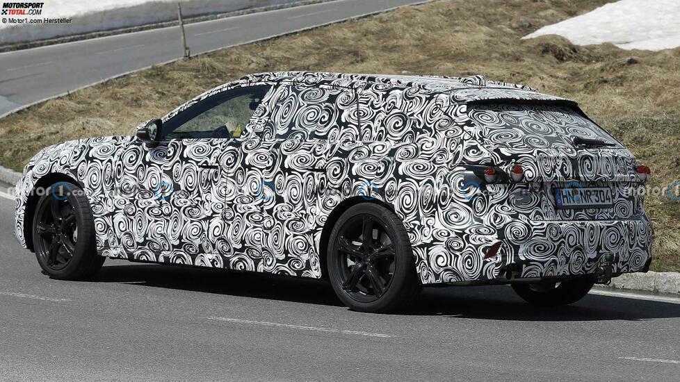 Audi A4 Avant (2023) als Erlkönig