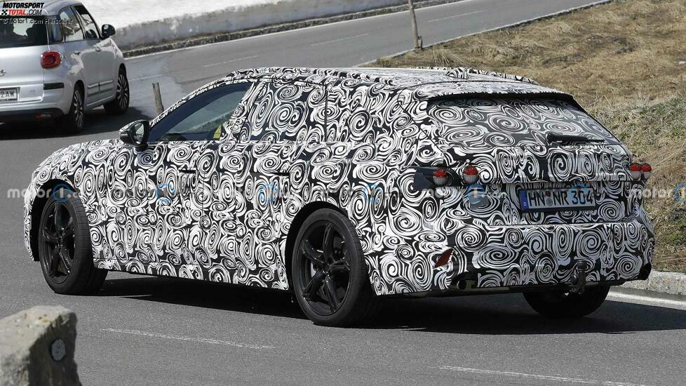 Audi A4 Avant (2023) als Erlkönig