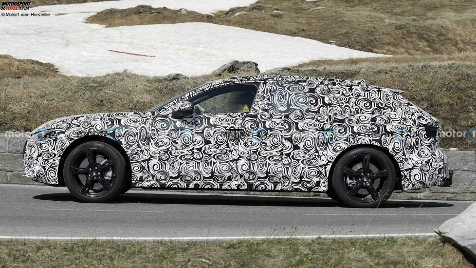 Audi A4 Avant (2023) als Erlkönig