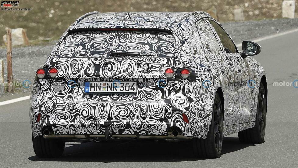 Audi A4 Avant (2023) als Erlkönig