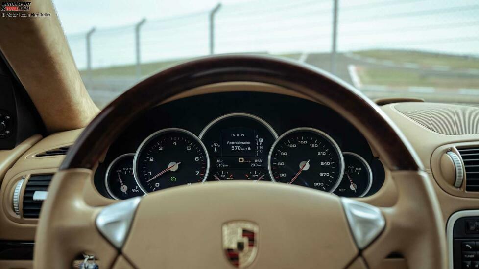 Porsche Cayenne Turbo S E1