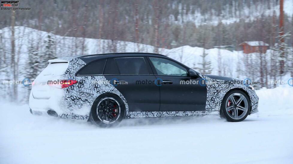 Mercedes-AMG C 63 (2022) als Limousine und Kombi erwischt