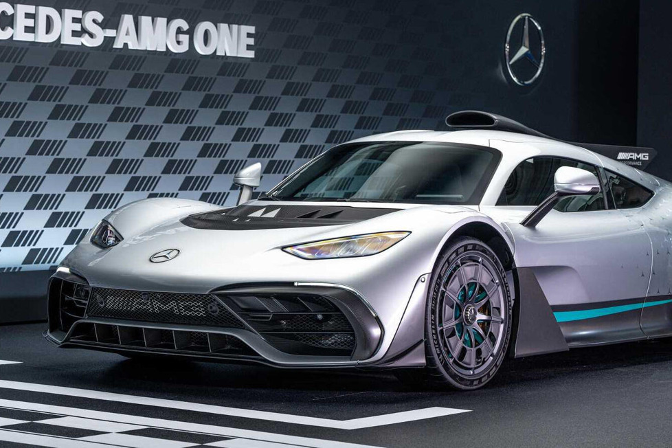 Endlich zeigt Mercedes-AMG die finale Version des One: Seine extreme Hybrid-Technik stammt aus der Formel 1