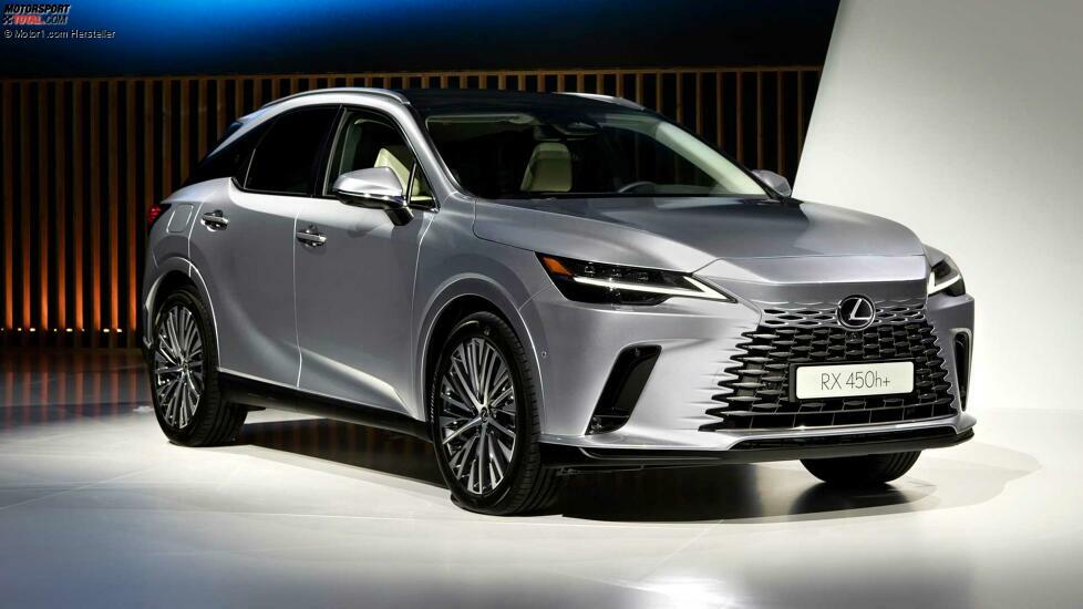 2023 Lexus RX 450h+ Auf der Bühne Vordere Ecke