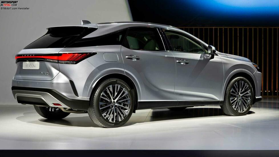 2023 Lexus RX 450h+ Auf der Bühne Rückseite