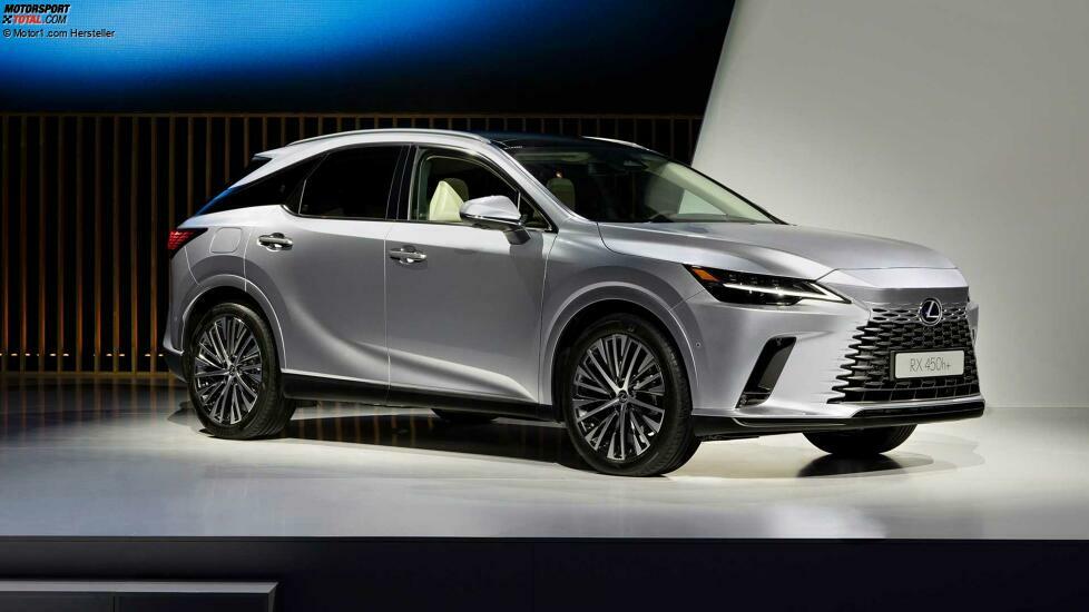 2023 Lexus RX 450h+ Auf der Bühne Frontwinkel