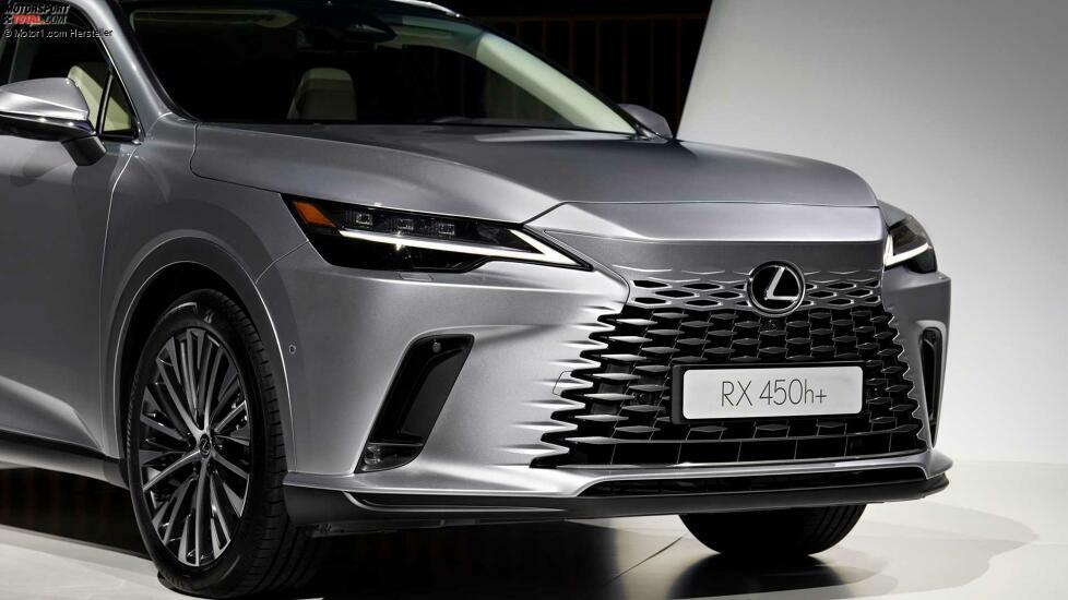 2023 Lexus RX 450h+ Auf der Bühne Nase