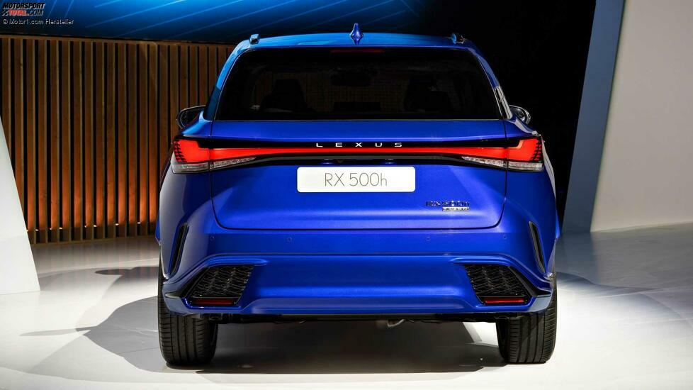 2023 Lexus RX 500h Auf der Bühne zurück