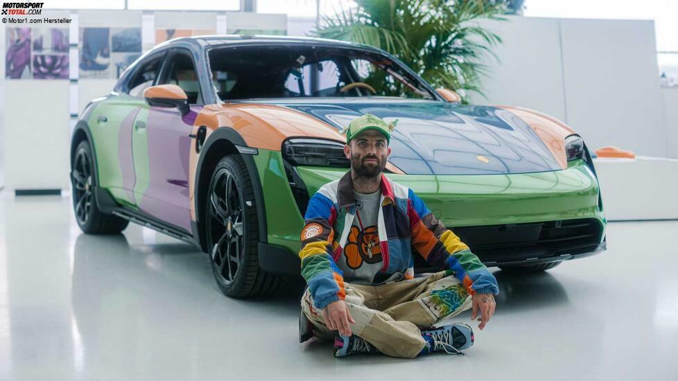 Porsche Taycan 4 Cross Turismo Kunstauto von Sean Wotherspoon Frontwinkel
