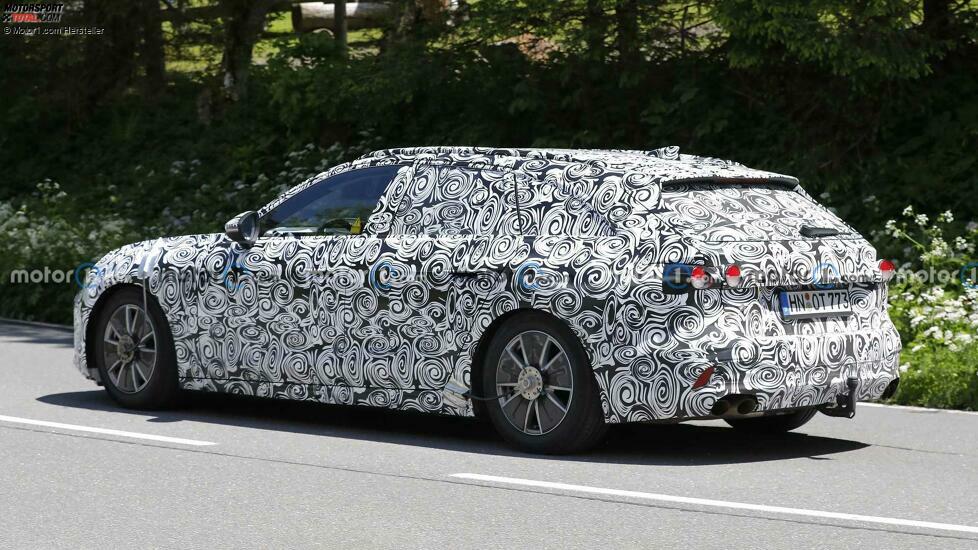 Audi S4 (2023) auf ersten Erlkönigbildern