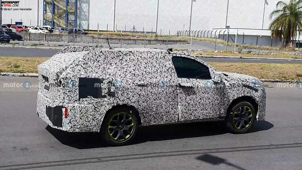 Fiat Fastback (2023) als Erlkönig