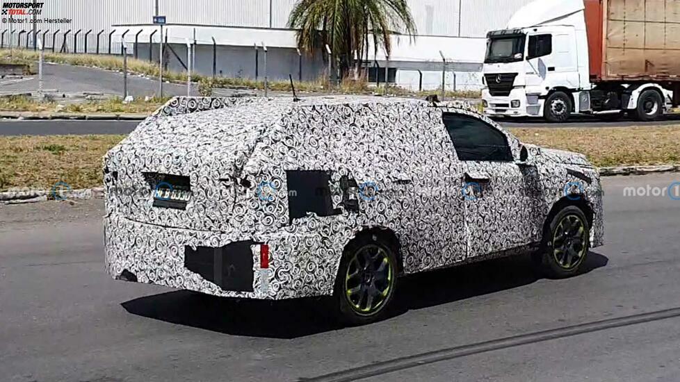 Fiat Fastback (2023) als Erlkönig