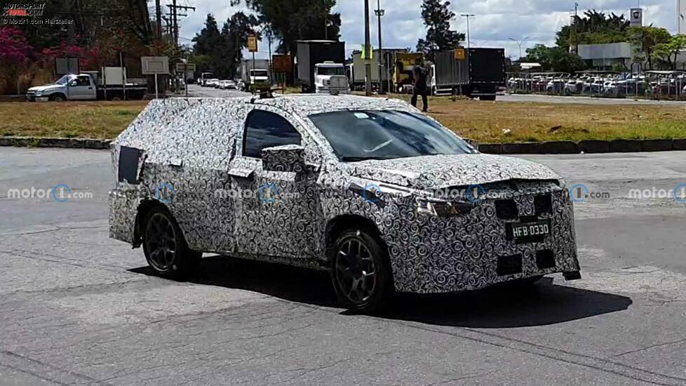 Fiat Fastback (2023) als Erlkönig