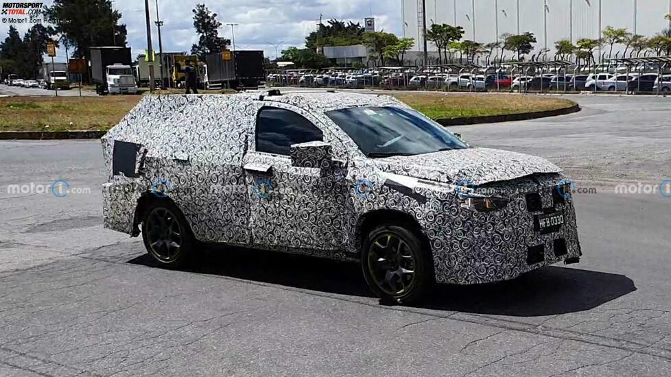 Fiat Fastback (2023) als Erlkönig