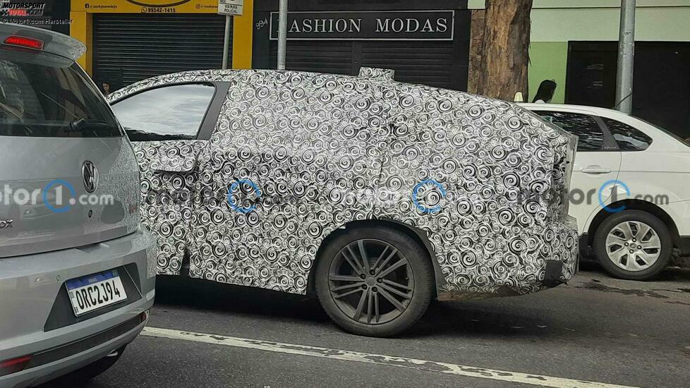 Fiat Fastback (2023) als Erlkönig