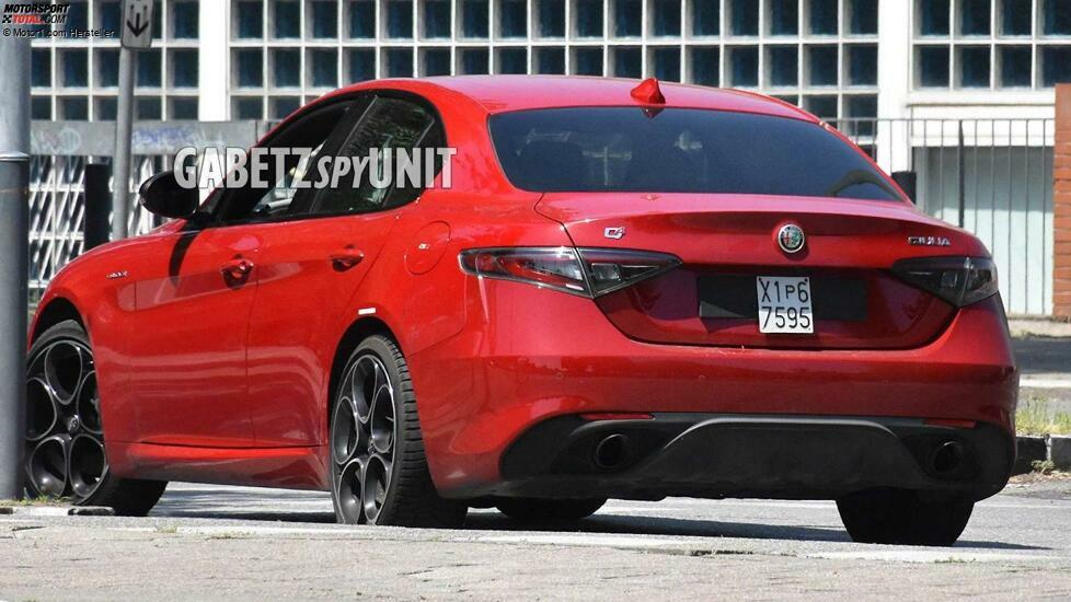 Alfa Romeo Giulia Facelift Spy Shots