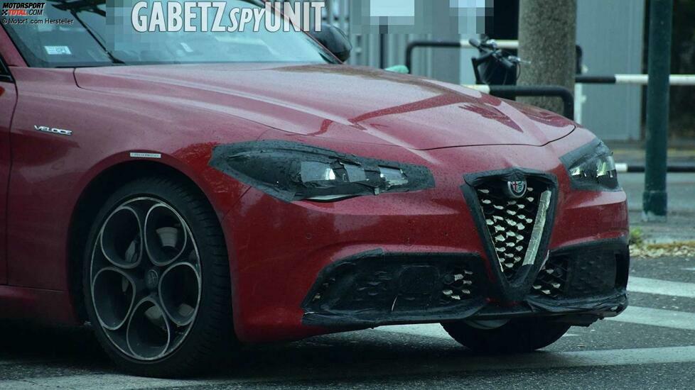 Alfa Romeo Giulia Facelift Spy Shots